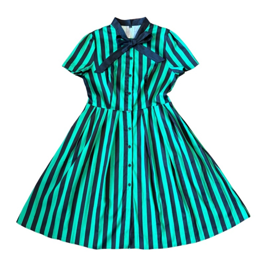 NWT Vintage Style Green Striped Button Down Midi Dress
